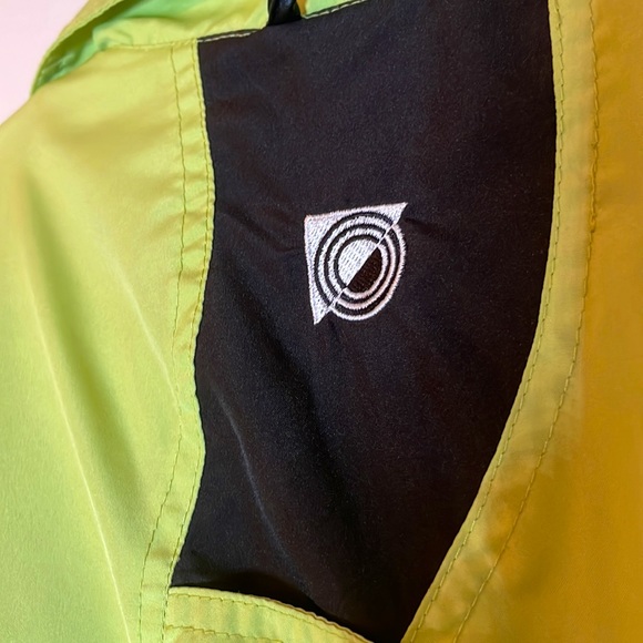 Green Jamie Sadock jacket with a black pattern and black buttons - Picture 6 of 7